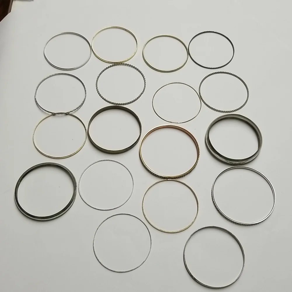 Lot of 17 Metal Gold & Silver Tone Bracelets, Rhinestones, Various Thicknesses